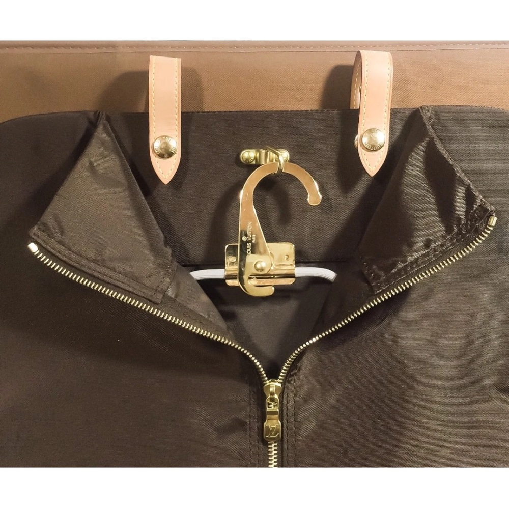 Louis Vuitton Pegase Garment Bag w/Hanger - Picture 3 of 12
